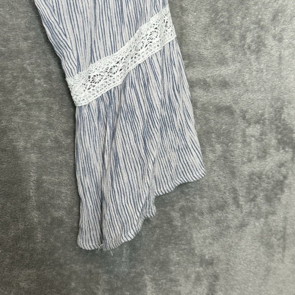 Absolutely Famous Large Top Shirt Gray Striped V Neck Bell 3/4 Sleeve Womens - Picture 5 of 8